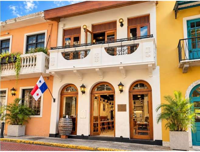 ALQUILER DE LOCAL COMERCIAL EN CASCO ANTIGUO