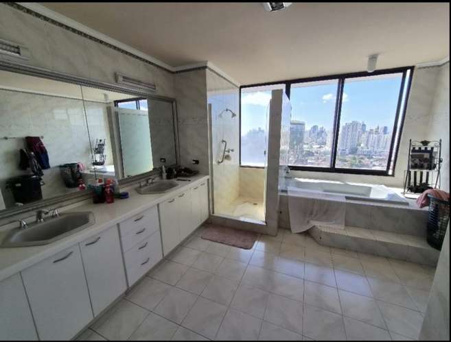 Se Vende Apartamento en Pacific Hills, Dos Mares