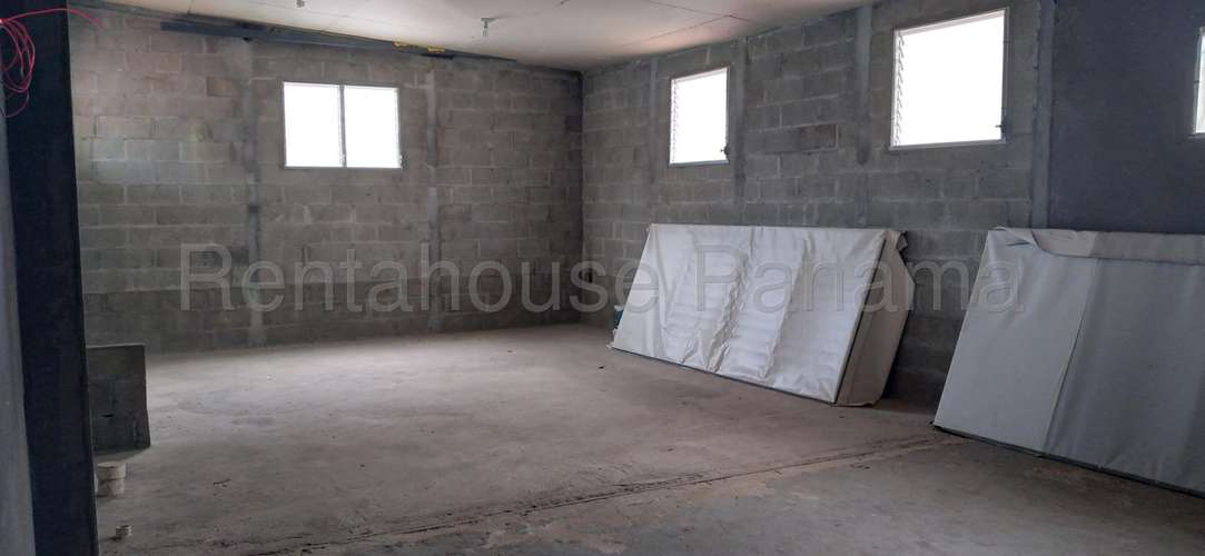 I5333GRR Venta de Galera en Parque Lefevre - Imagen 14