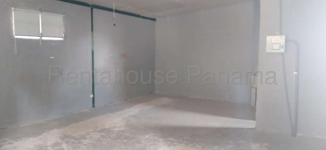 I5333GRR Venta de Galera en Parque Lefevre - Imagen 15