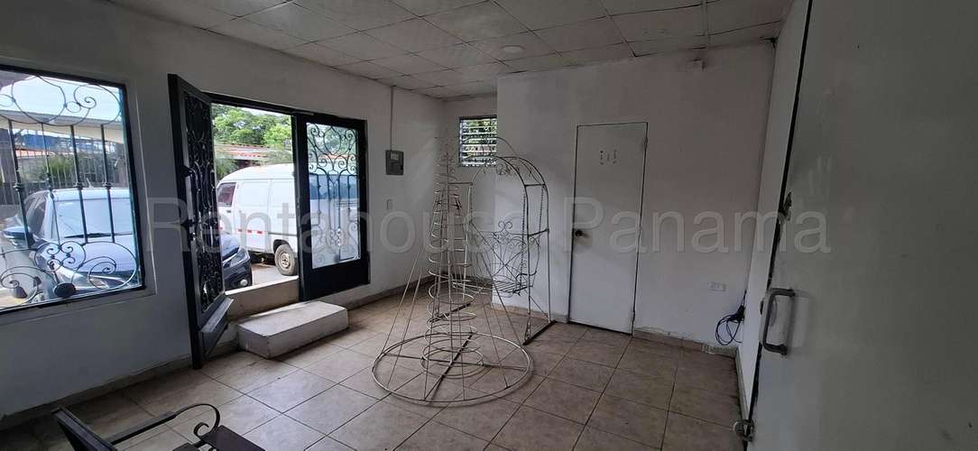 I5333GRR Venta de Galera en Parque Lefevre - Imagen 5