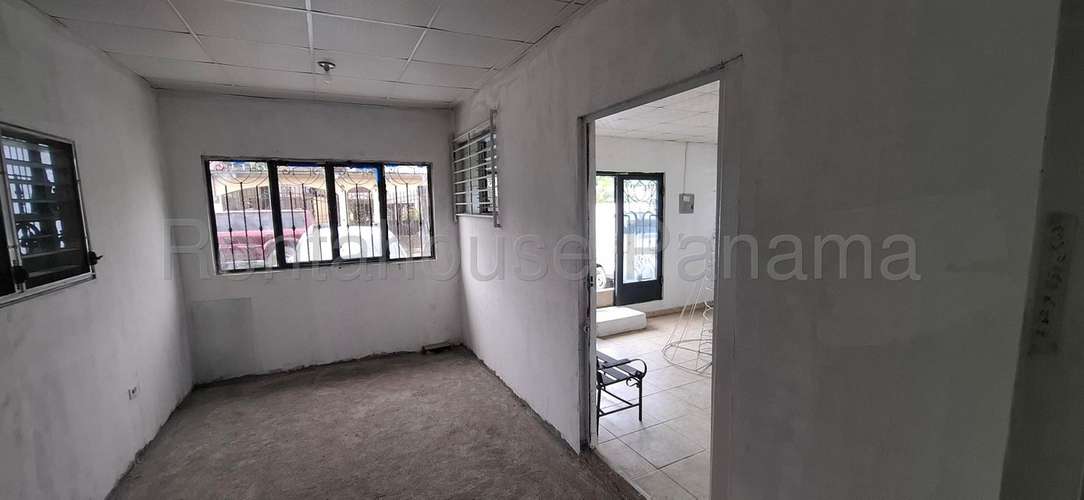 I5333GRR Venta de Galera en Parque Lefevre - Imagen 4