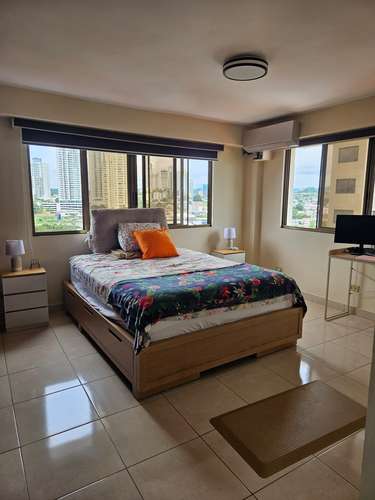 Apartamento Piso 12 (13B) | 150 m² | 3 Recámaras + 3 Baños + CBE | $1,100 USD/mes El Cangrejo