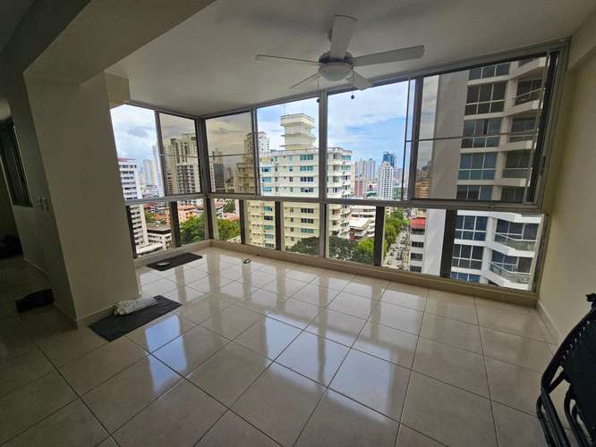 Apartamento Piso 12 (13B) | 150 m² | 3 Recámaras + 3 Baños + CBE | $1,100 USD/mes El Cangrejo