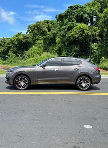 MASERATI LEVANTE 2018 SQ4 GRANSPORT IMPECABLE - Imagen 3