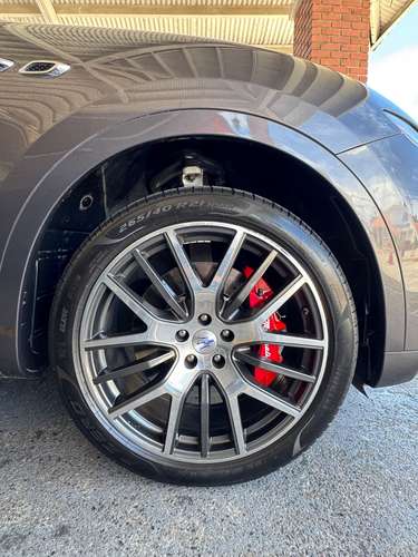 MASERATI LEVANTE 2018 SQ4 GRANSPORT IMPECABLE - Imagen 13