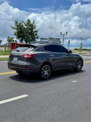 MASERATI LEVANTE 2018 SQ4 GRANSPORT IMPECABLE - Imagen 5