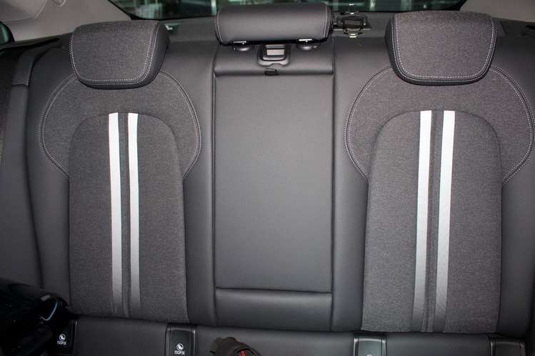BMW 218i Gran Coupé 2023 | 12,845 km | Garantía y mantenimiento BMW vigente - Imagen 9