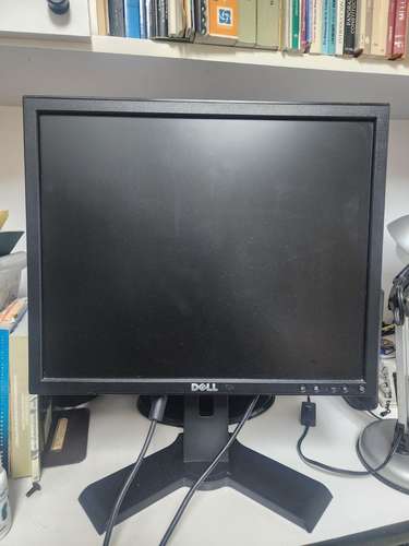 Monitor de computadora de escritorio marca Dell