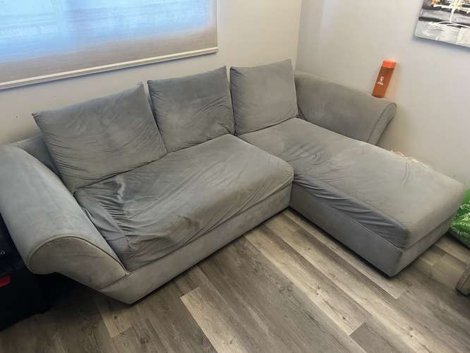Cómodo Sillón en L Color Gris