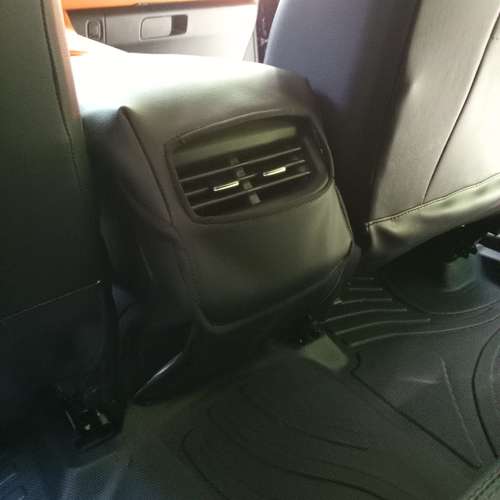 ¡Vehículo NUEVO y PERSONALIZADO! Solo tiene 1 mes. Kilómetros bajos. ¡VENTA por mudanza al extranjero! - Imagen 9