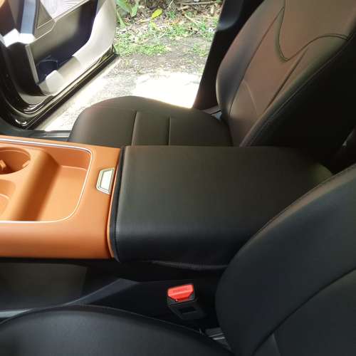 ¡Vehículo NUEVO y PERSONALIZADO! Solo tiene 1 mes. Kilómetros bajos. ¡VENTA por mudanza al extranjero! - Imagen 8