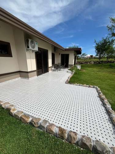 Exclusiva residencia de 3 habitaciones en Boquete Canyon Village, amueblada y con vistas a la montaña - Imagen 20