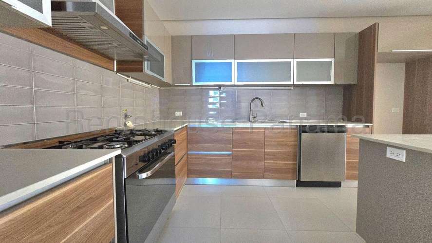 Venta de Apartamento en Marbella DCD27-3063 - Imagen 12