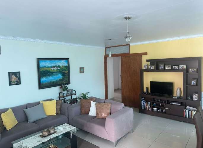 Venta de Apartamento en San Francisco 3 REC C/U CON BANO 3 PARKINGS 185mtrs a $1,189xm2 - Imagen 2