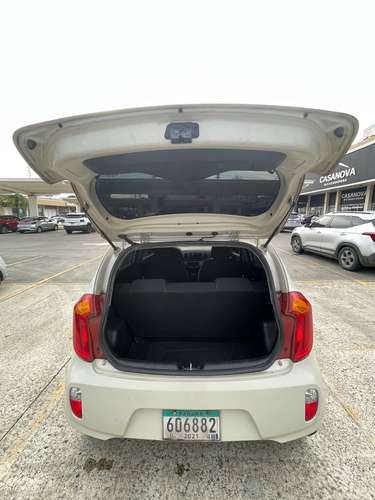 Kia Picanto 2013 automático | 70,000