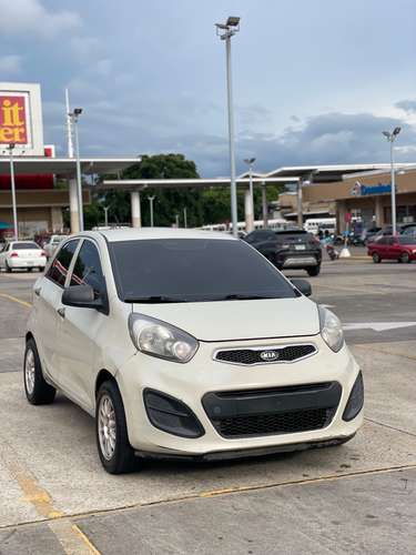 Kia Picanto 2013 automático | 70,000