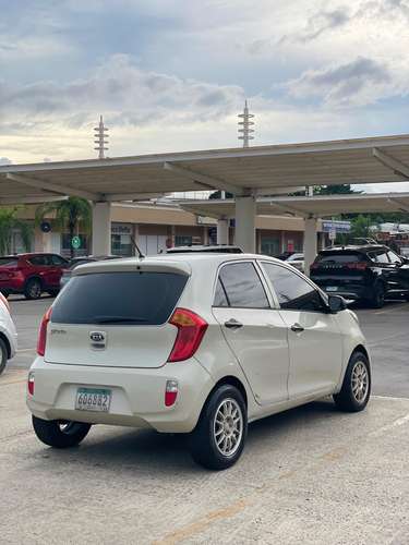 Kia Picanto 2013 automático | 70,000