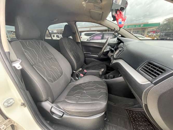 Kia Picanto 2013 automático | 70,000