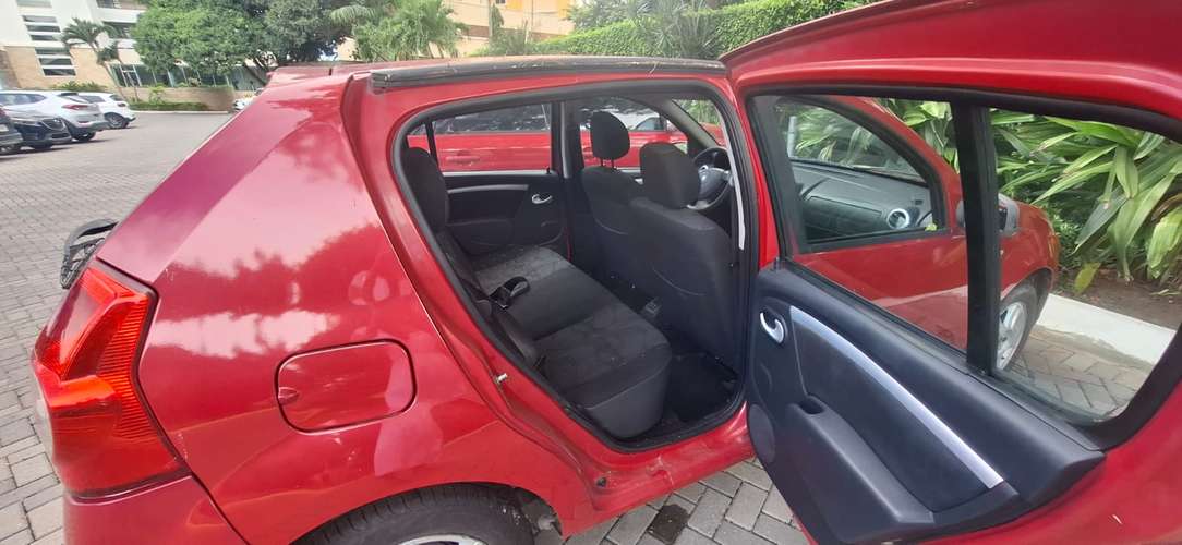 Se Vende Renault Sandero 2012 hatchback con Aire Acondicionado - Imagen 3