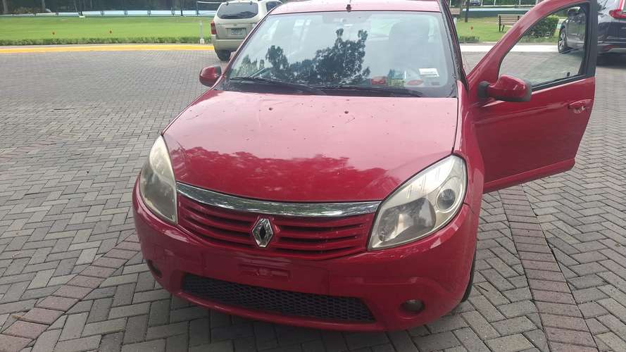 Se Vende Renault Sandero 2012 hatchback con Aire Acondicionado - Imagen 2