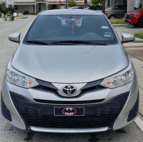 TOYOTA YARIS HATCHBACK