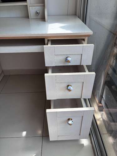 Escritorio / Vanity