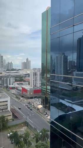 Espectacular y valiosa oficina con mobiliario italiano 70 mts de comfort - Imagen 13