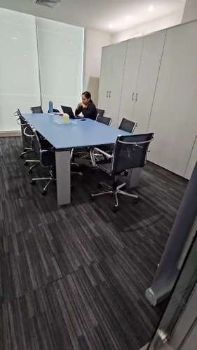 Espectacular y valiosa oficina con mobiliario italiano 70 mts de comfort - Imagen 6