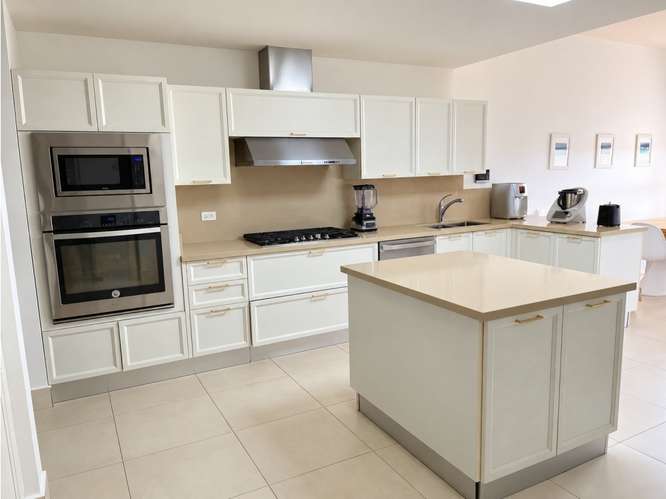 Apartamento en Santa María con terraza y espacios excepcionales - Imagen 2