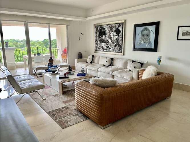 Apartamento en Santa María con terraza y espacios excepcionales - Imagen 1