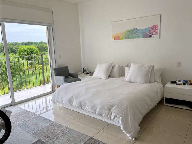 Apartamento en Santa María con terraza y espacios excepcionales - Imagen 4