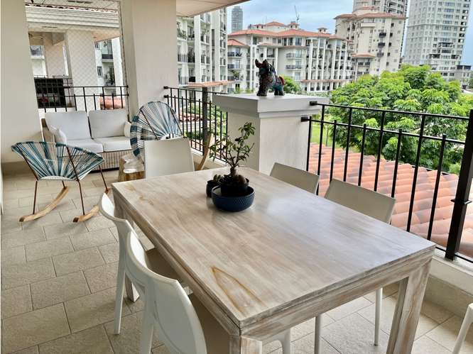 Apartamento en Santa María con terraza y espacios excepcionales - Imagen 6