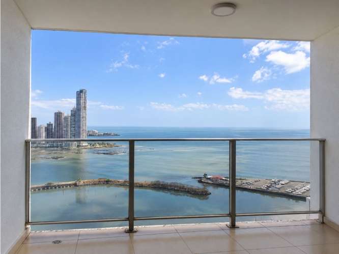 ALQUILER DE APARTAMENTO EN PH WHITE