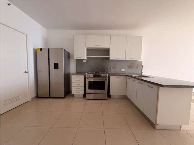ALQUILER DE APARTAMENTO EN PH WHITE - Imagen 4