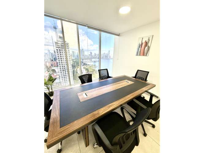 OFICINA AMOBLADA EN ALQUILER  – AV BALBOA | 50 M² | VISTA AL MAR (MZ)
