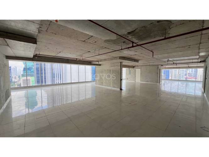 VENTA DE OFICINA EN CALLE 50 | SEMI-REMODELADA - Imagen 3