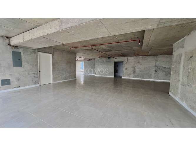 VENTA DE OFICINA EN CALLE 50 | SEMI-REMODELADA - Imagen 11