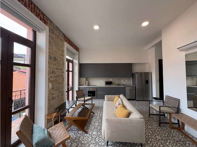 Alquiler de apartamento remodelado en Casco Viejo - Imagen 2
