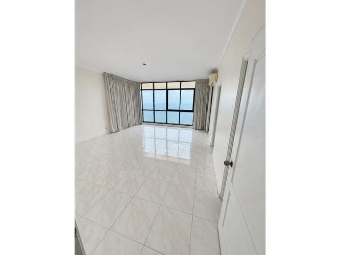 VENDO APARTAMENTO AVENIDA BALBOA MIRAMAR