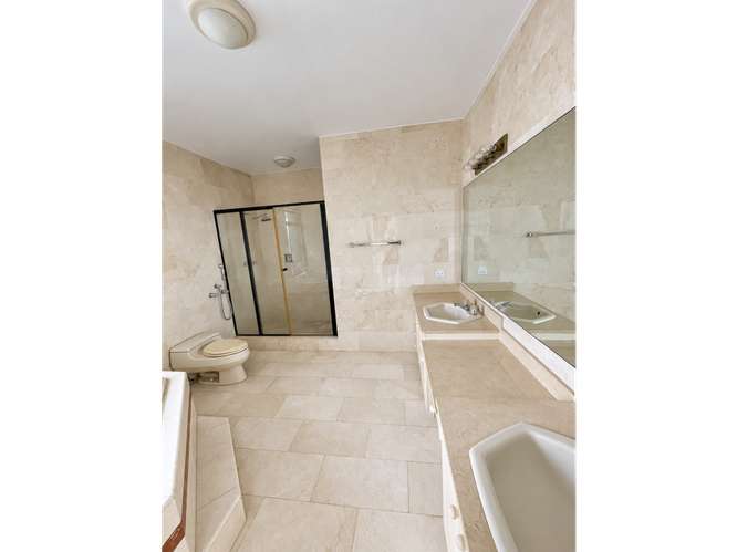 VENDO APARTAMENTO AVENIDA BALBOA MIRAMAR