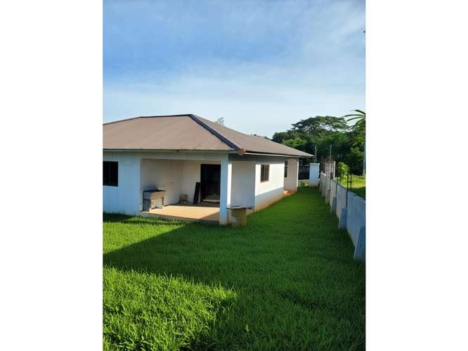 VERAGUAS / BARRIADA GUADALUPANA / 570M / 3 HABITACION / AMPLIO TERRENO
