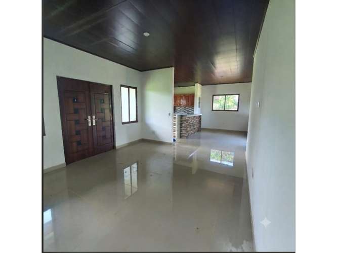 VERAGUAS / BARRIADA GUADALUPANA / 570M / 3 HABITACION / AMPLIO TERRENO