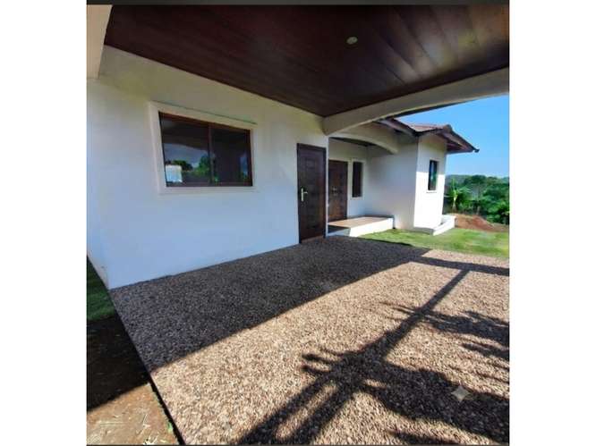 VERAGUAS / BARRIADA GUADALUPANA / 570M / 3 HABITACION / AMPLIO TERRENO