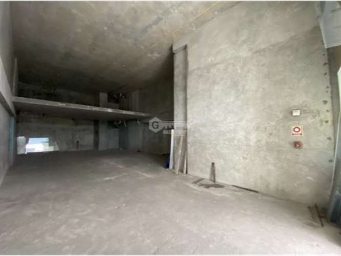 SE ALQUILA LOCAL COMERCIAL 217M VIA BRASIL CITY MALL EN PLANTA BAJA