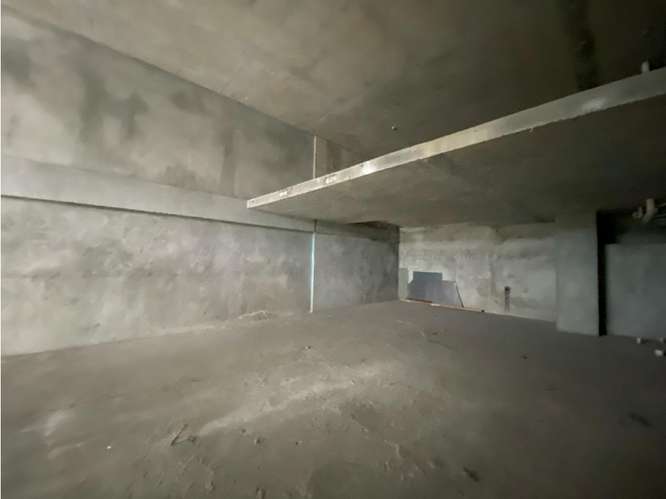 SE ALQUILA LOCAL COMERCIAL 217M VIA BRASIL CITY MALL EN PLANTA BAJA