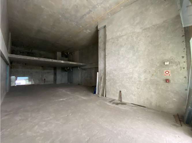 LOCAL COMERCIAL / VIA BRASIL / 217 M2 / CITY MALL  / PLANTA BAJA