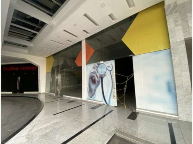 LOCAL COMERCIAL / VIA BRASIL / 217 M2 / CITY MALL  / PLANTA BAJA