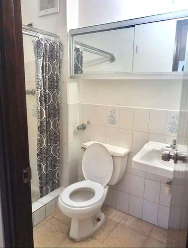 Alquilo lindo apartamento vacío , en Carrasquilla  - Imagen 11