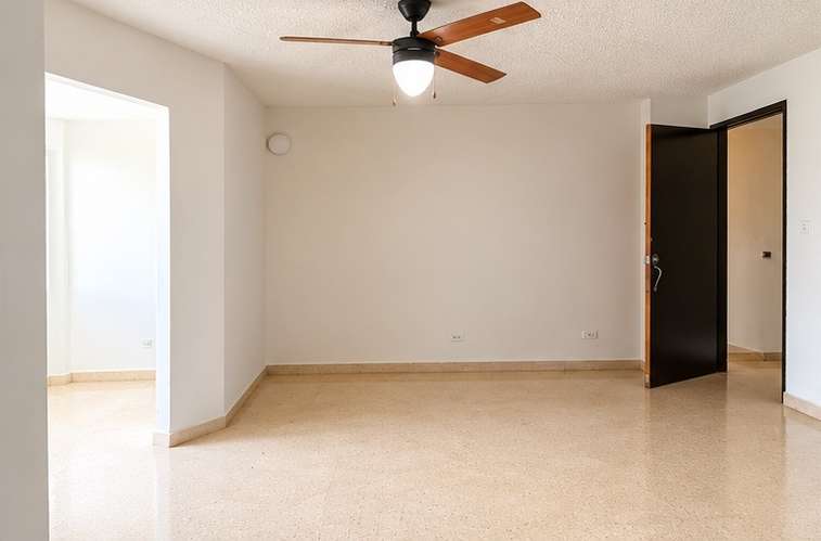 Alquilo lindo apartamento vacío , en Carrasquilla  - Imagen 7